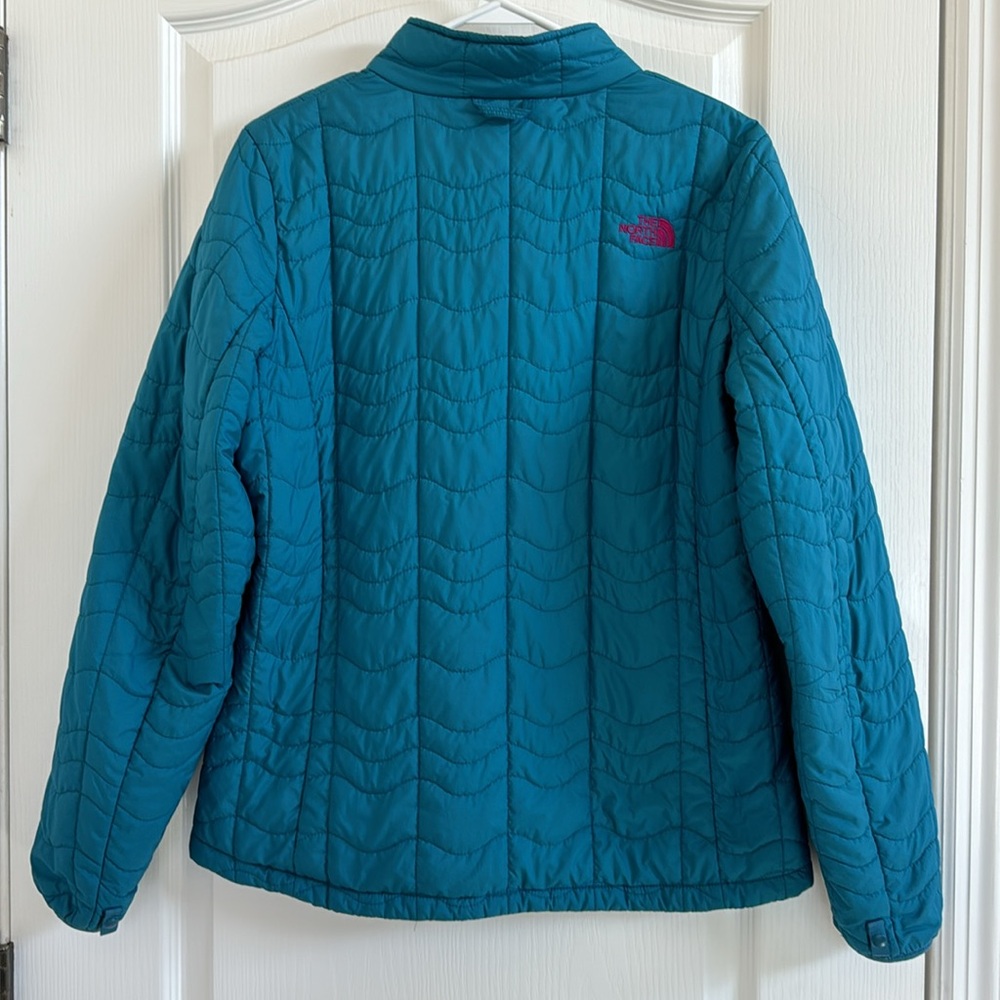 The North Face Women’s Bombay Jacket - Picture 4 of 10